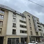 Champion-free Parking-posciel Hotelowa Апартаменти