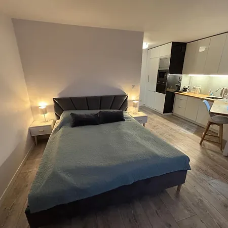 Champion-free Parking-pościel Hotelowa * Szczecin