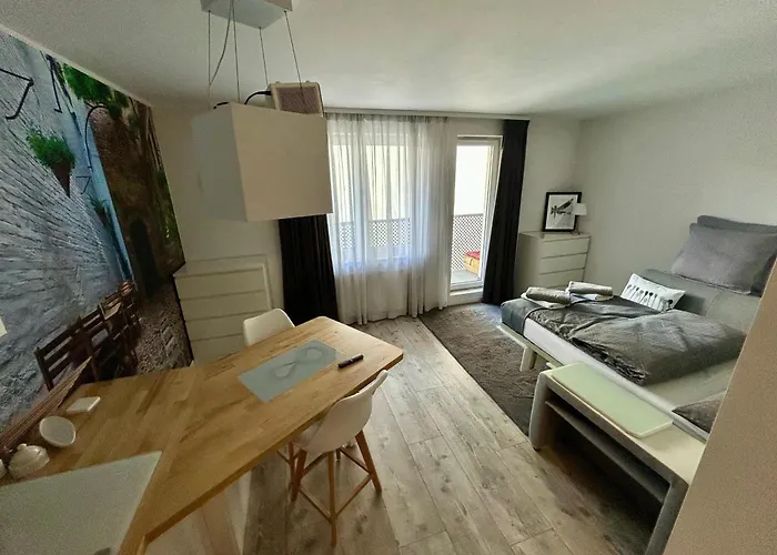 Champion-free Parking-posciel Hotelowa Szczecin