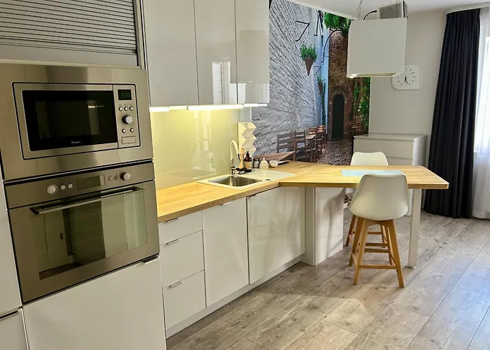 Champion-free Parking-posciel Hotelowa Szczecin